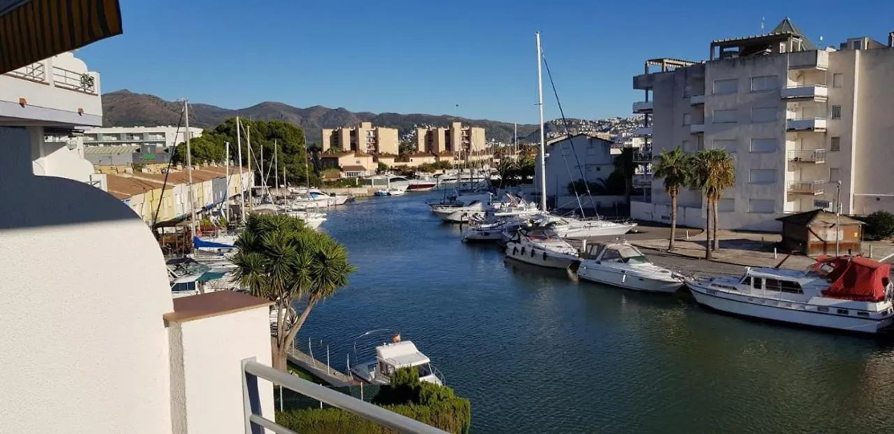 Appartement Lumineux Sur Les Canaux Roses Apartman